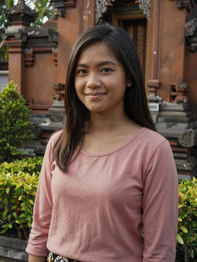 Ratna, 24, Indonesian woman from Yogyakarta near Javanese temple, open to international dating